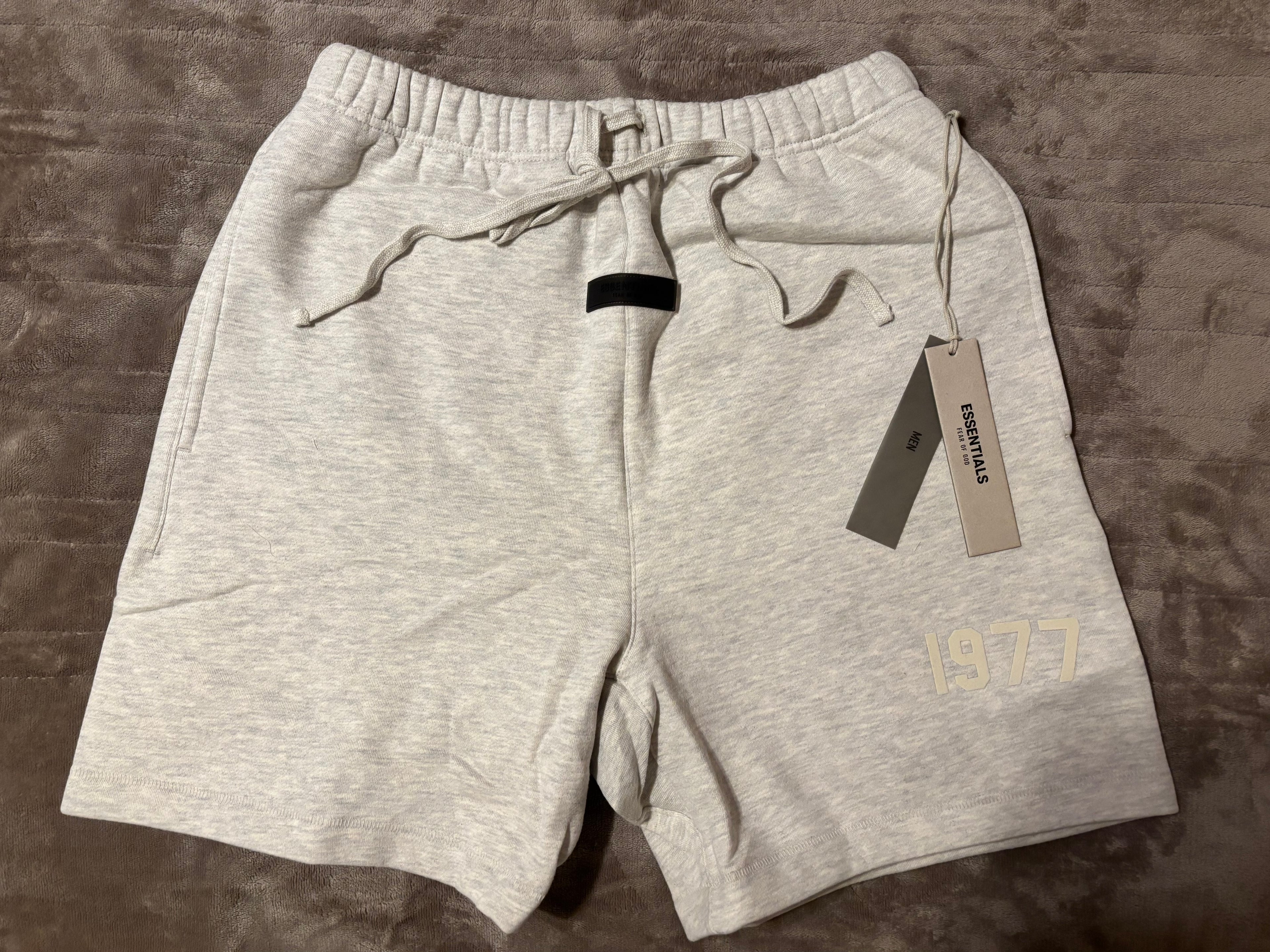 NEW Fear of God Essentials Light Oatmeal 1977 Shorts Size Small