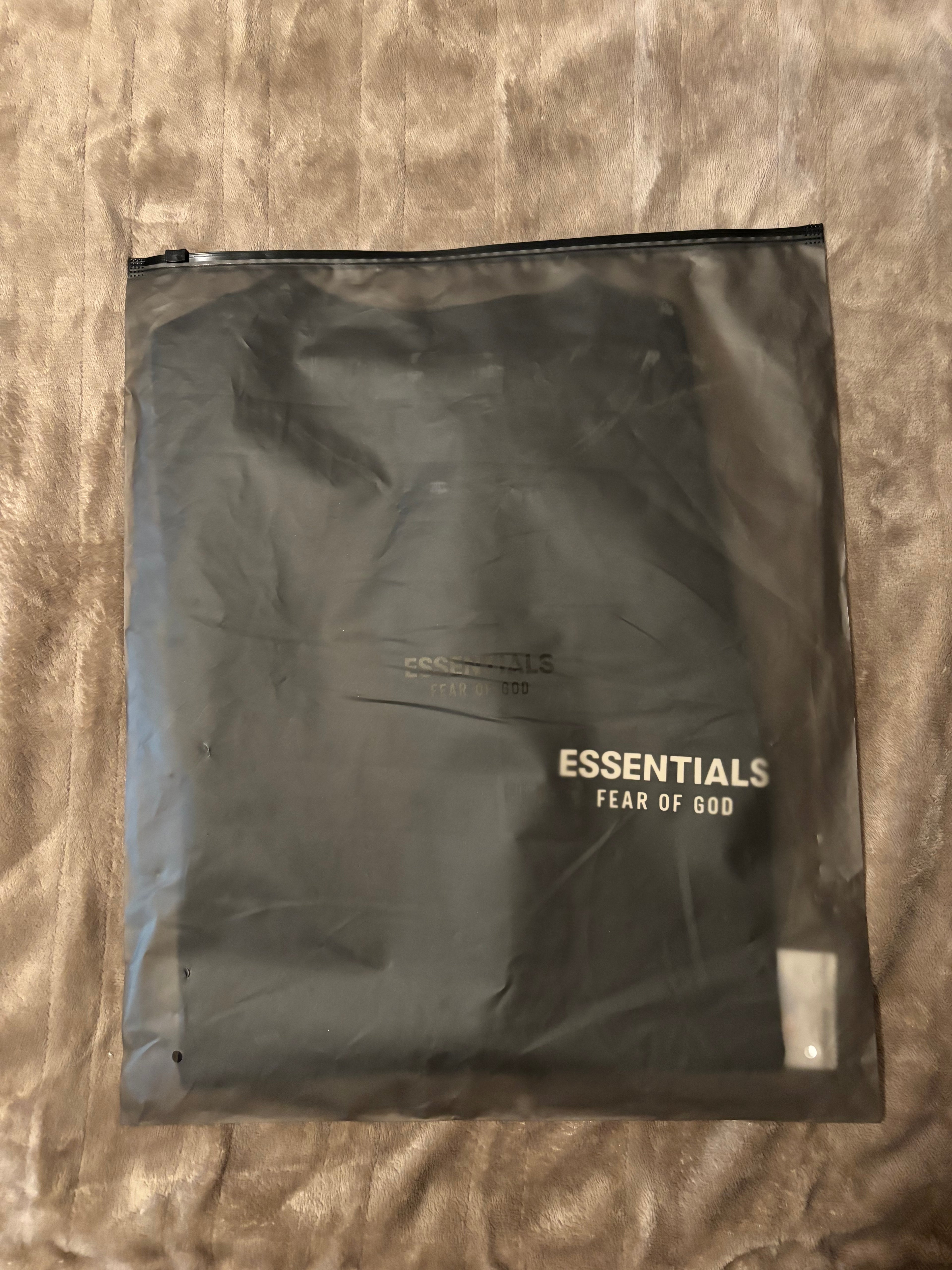 NEW Fear of God Essentials Black T-Shirt Size XS-S