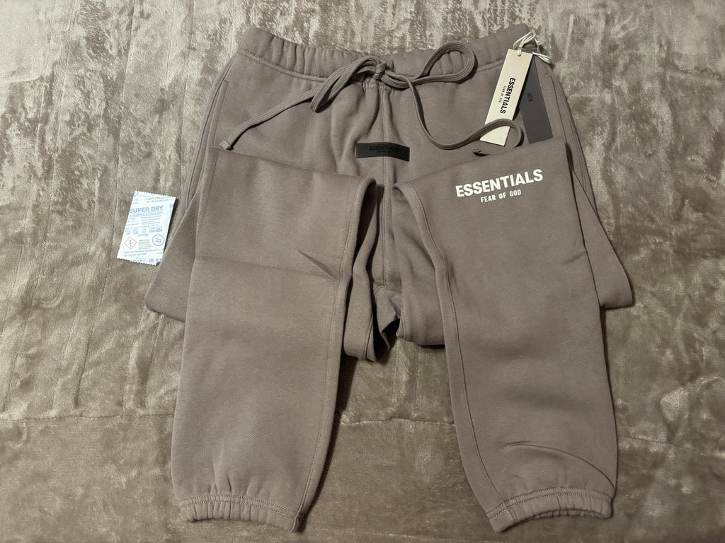 NEW Fear of God Essentials Desert Taupe Cuffed Sweatpants Size S-M