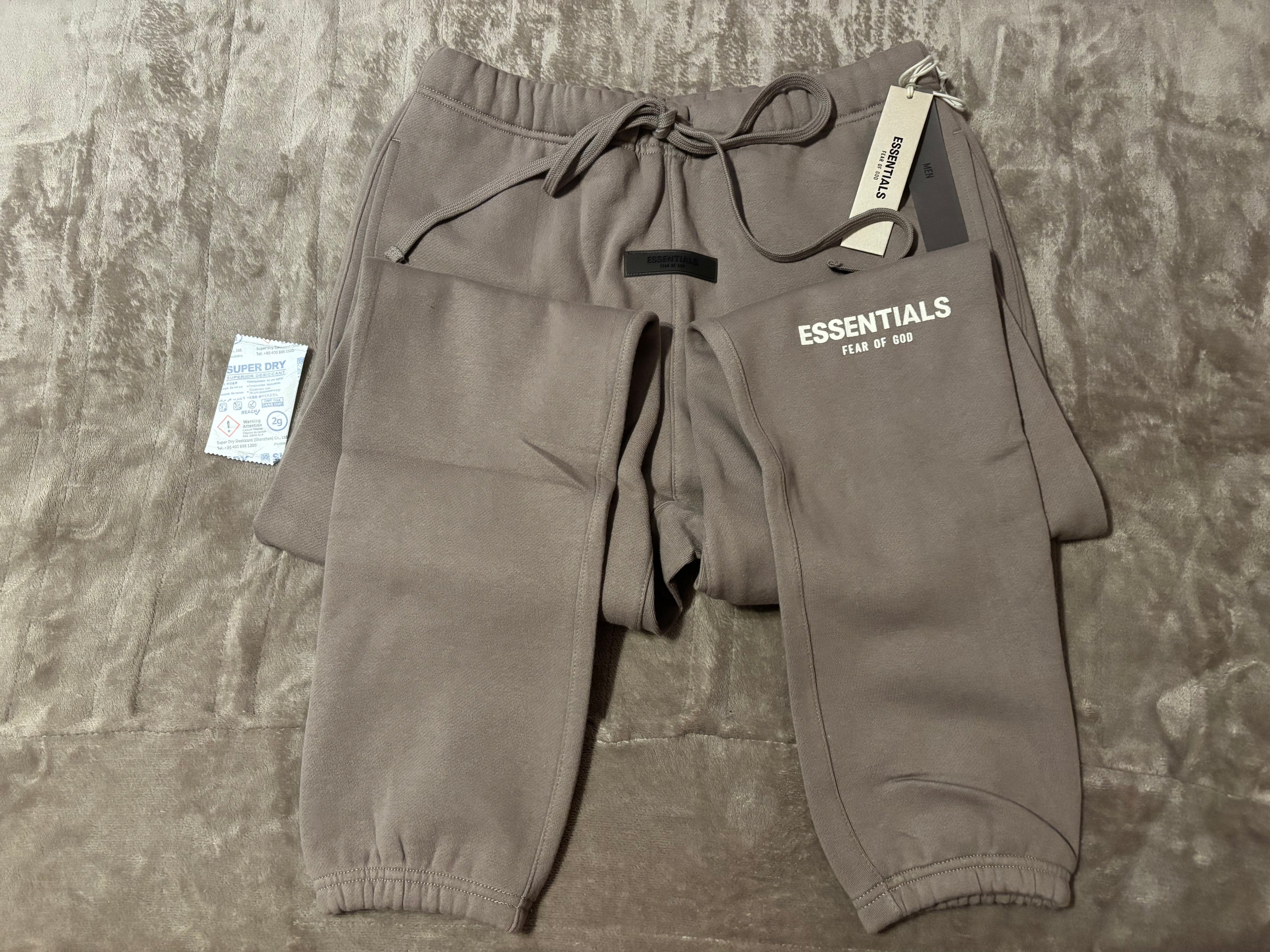 NEW Fear of God Essentials Desert Taupe Cuffed Sweatpants Size S-L 100% Authentic✅