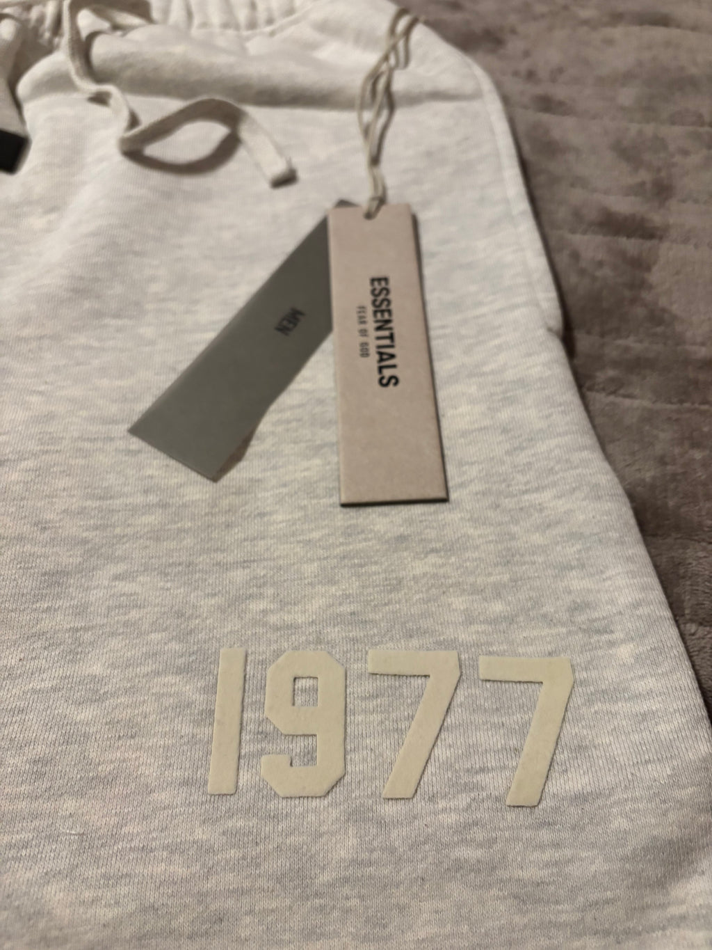 NEW Fear of God Essentials Light Oatmeal 1977 Shorts Size Small