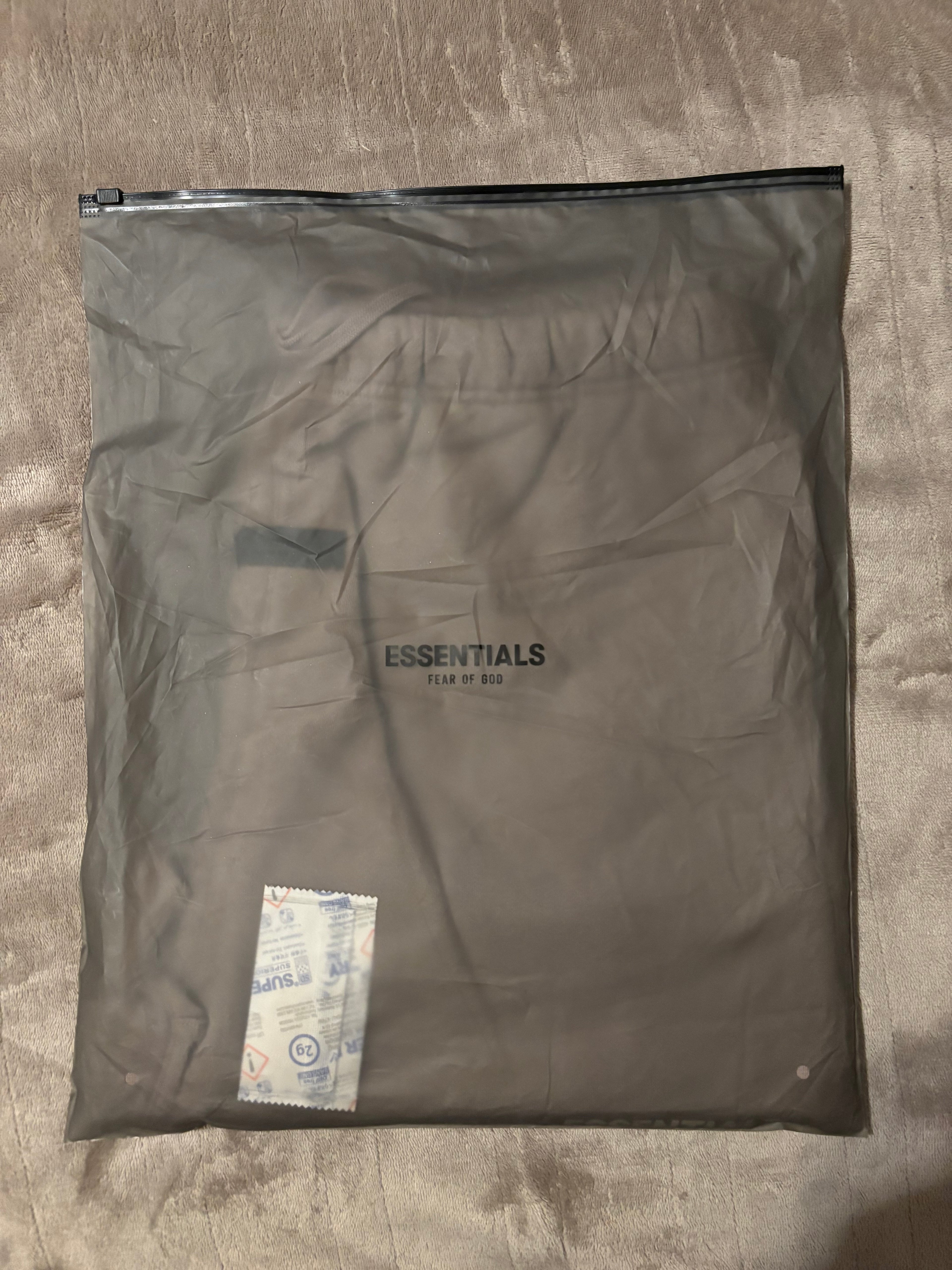 NEW Fear of God Essentials Desert Taupe Shorts Size Large