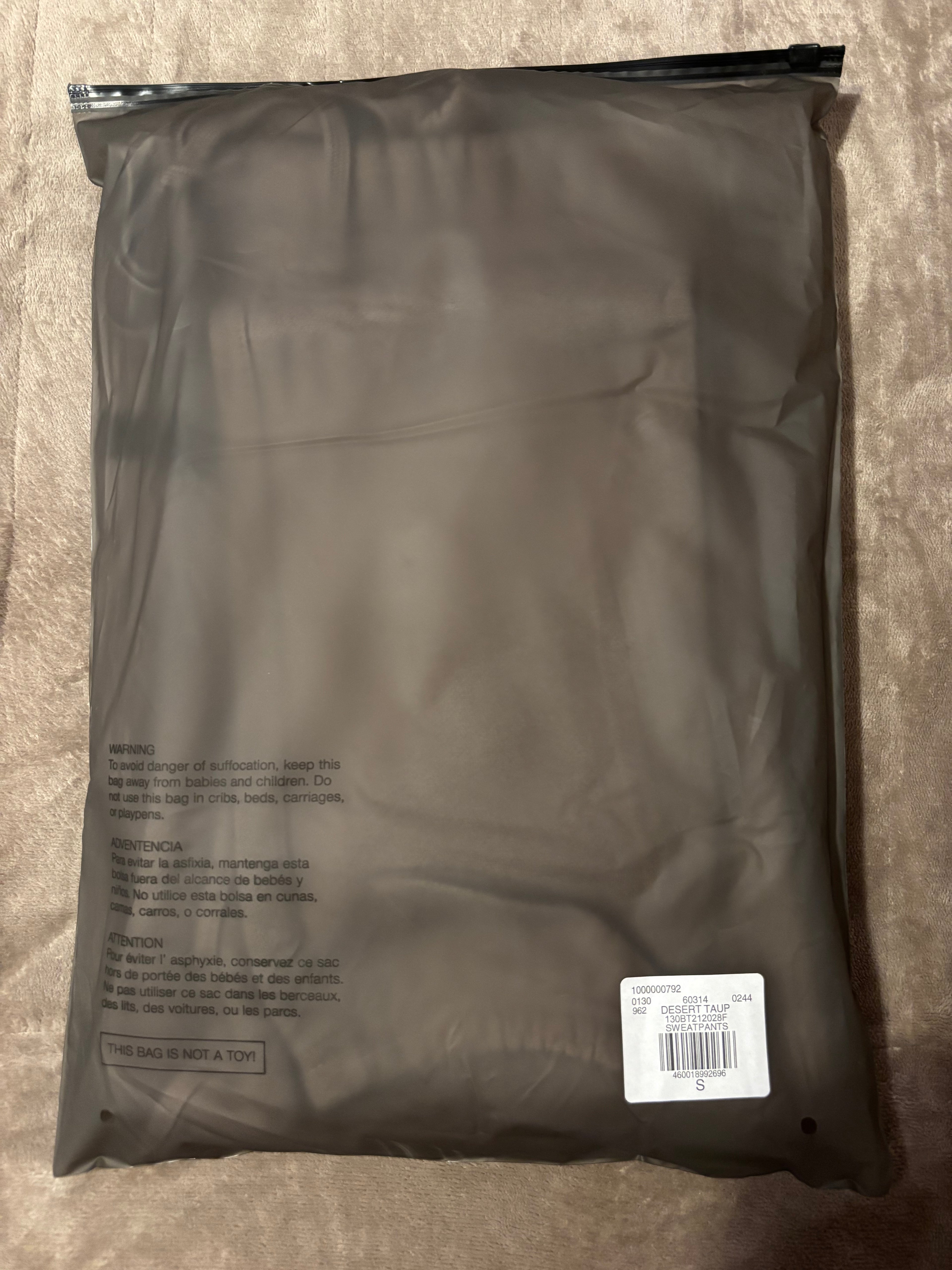 NEW Fear of God Essentials Desert Taupe Cuffed Sweatpants Size S-M