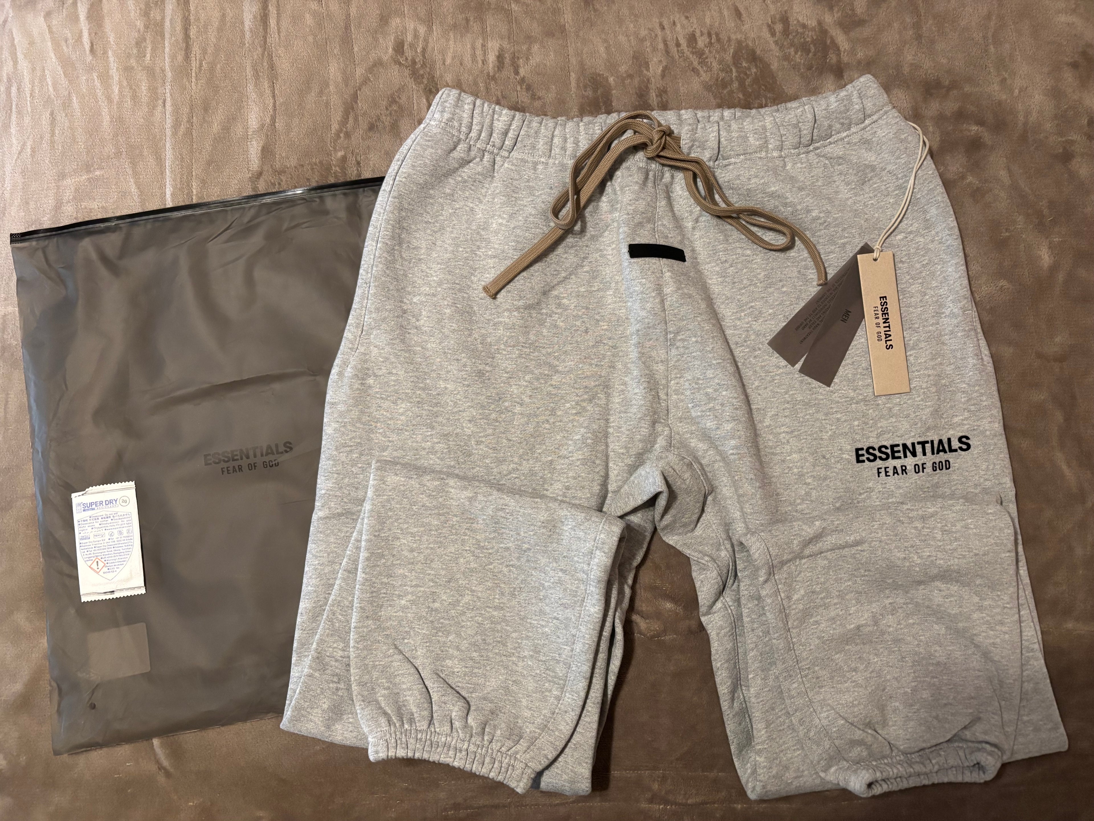 NEW Fear of God Essentials Light Heather Grey Cuffed Sweatpants Size Medium