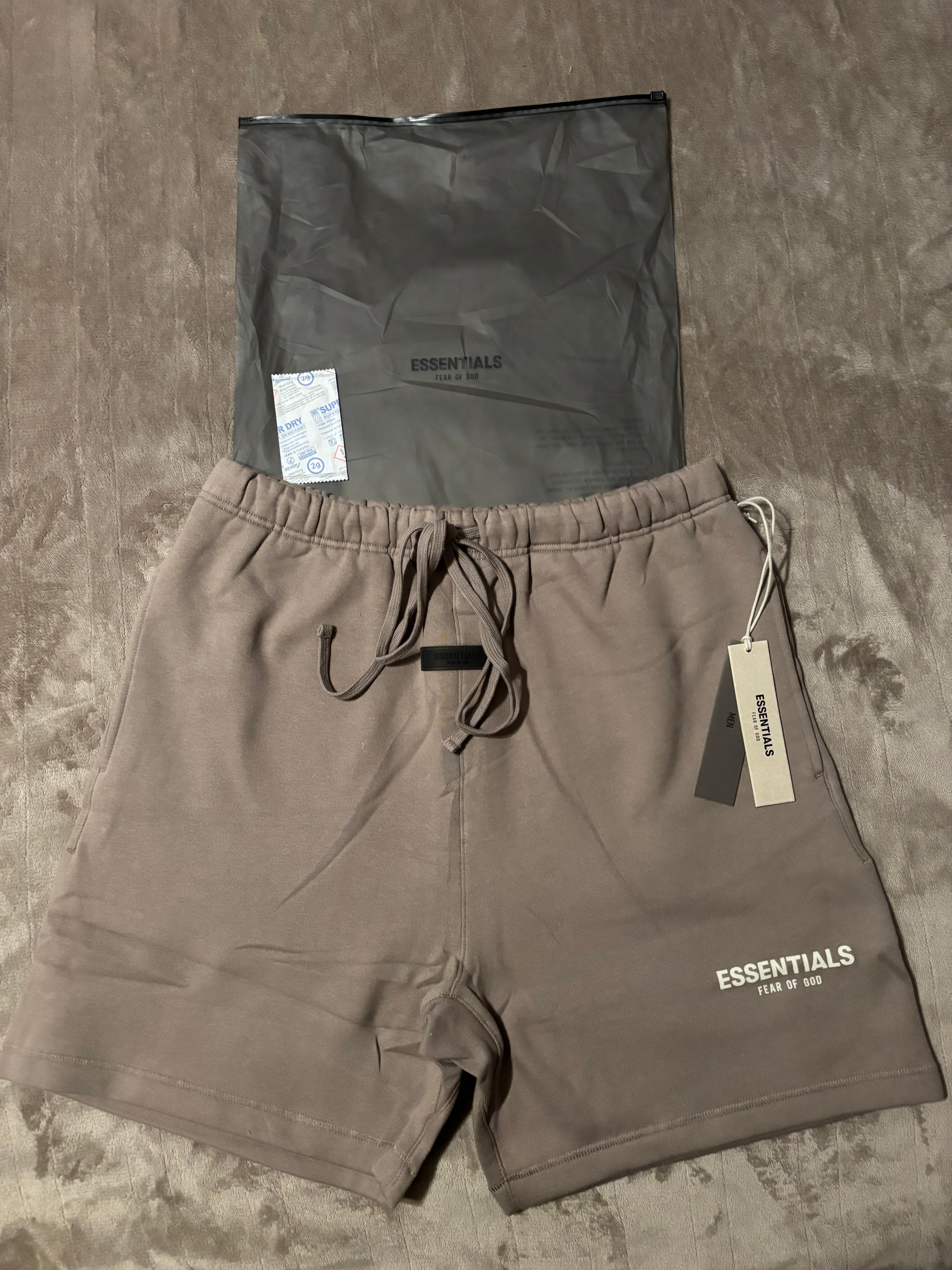 NEW Fear of God Essentials Desert Taupe Shorts Size Large 100% Authentic✅