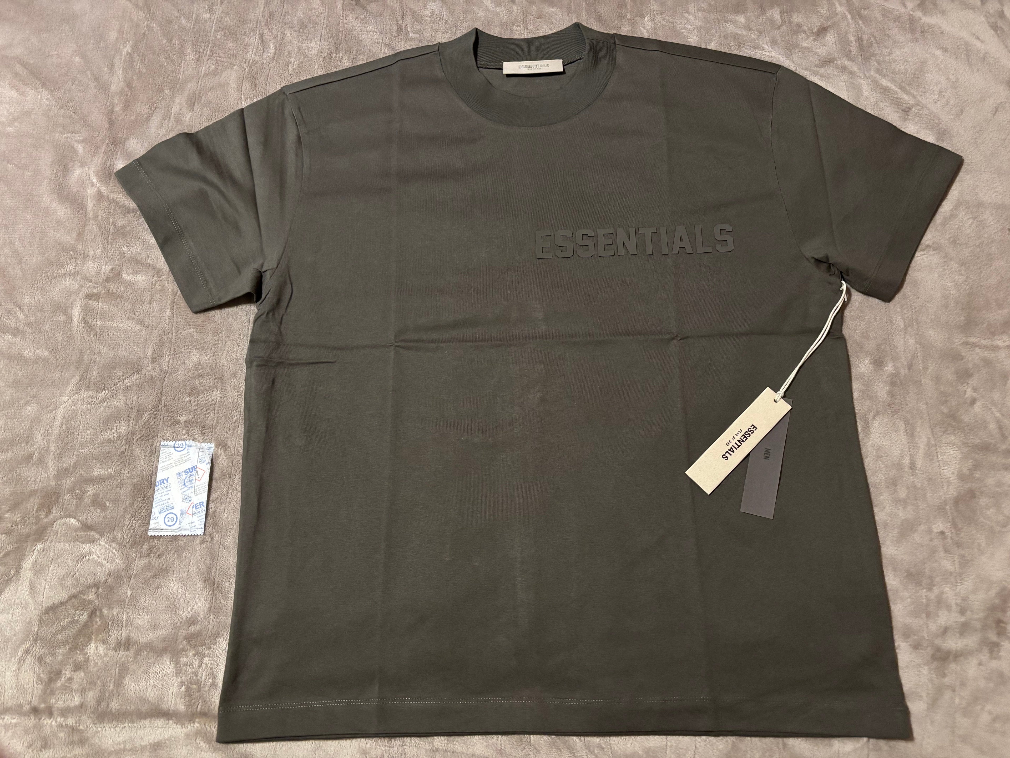 NEW Fear of God Essentials Off Black T-Shirt Size Large