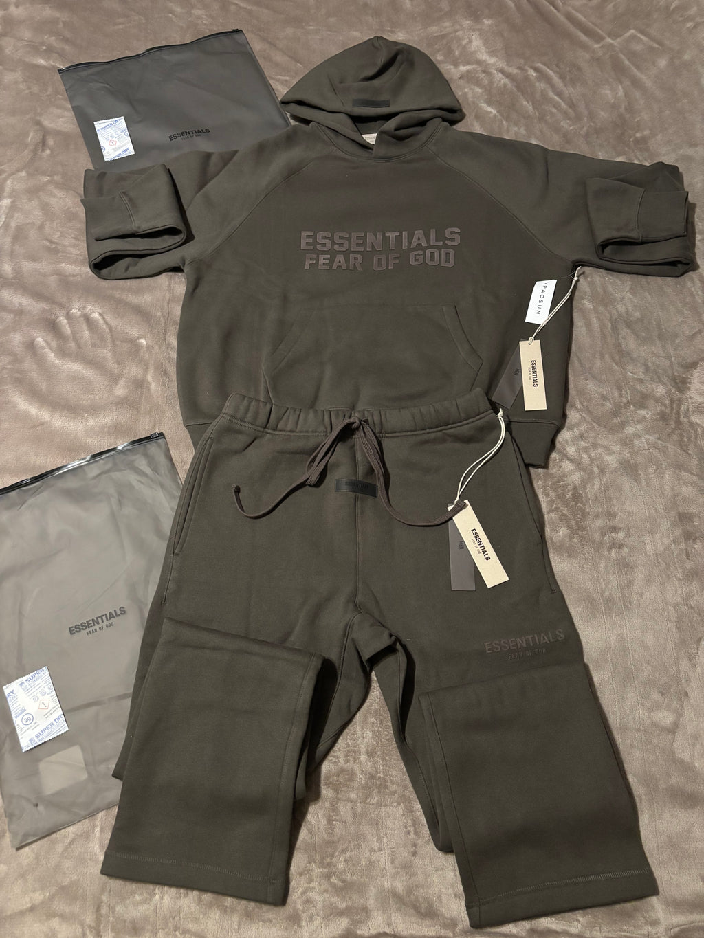 NEW Fear of God Essentials Off Black Relaxed Bundle Size XS-L