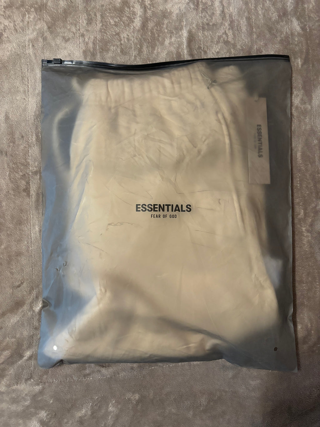 NEW Fear of God Essentials Eggshell Shorts Size Medium