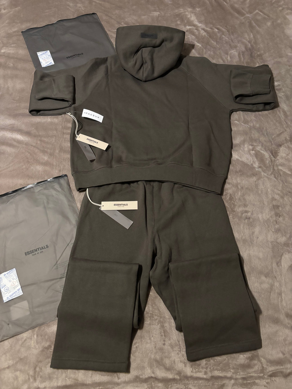 NEW Fear of God Essentials Off Black Relaxed Bundle Size XS-L