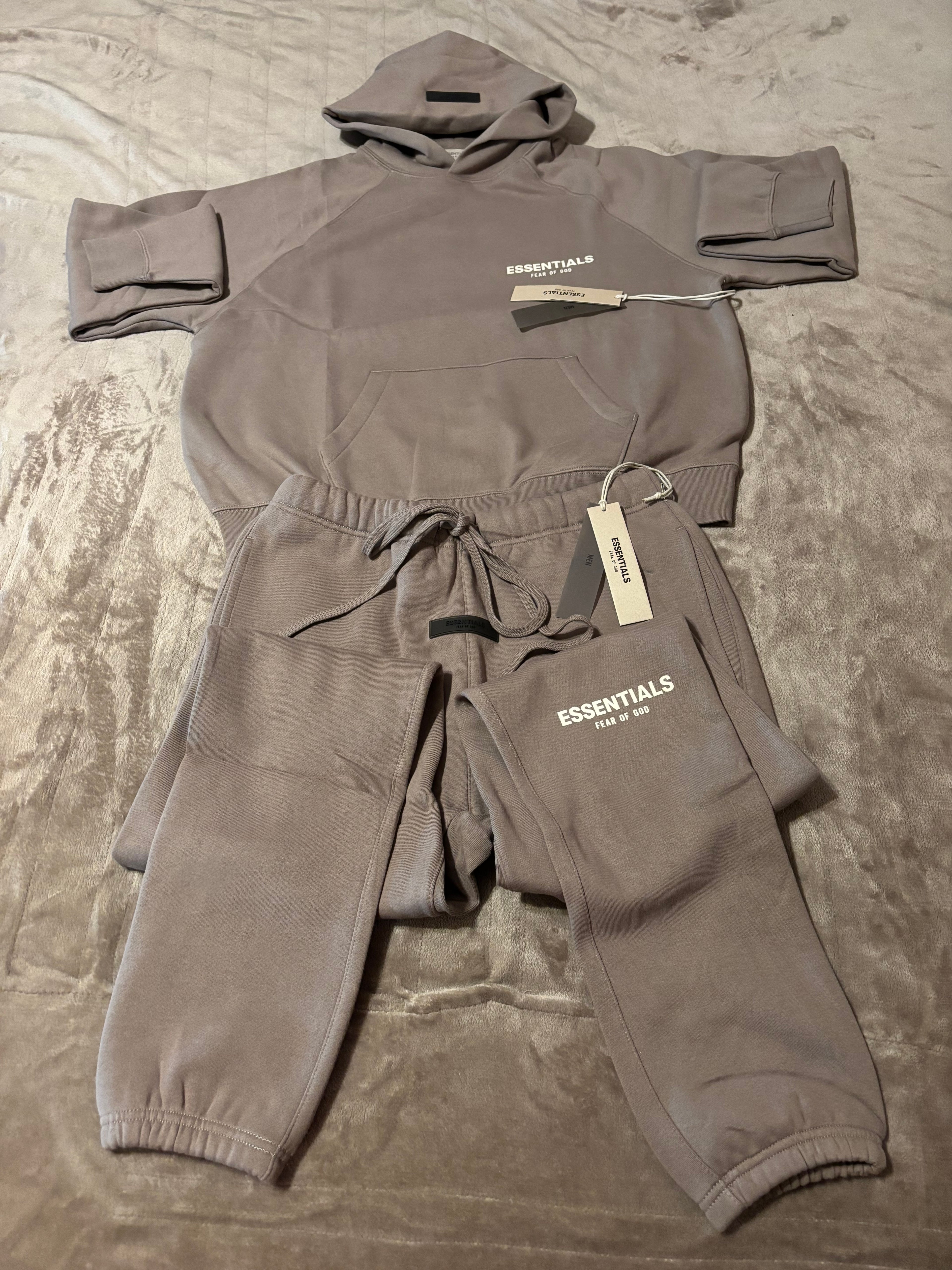 NEW Fear of God Essentials Desert Taupe Cuffed Bundle Size M-L 100% Authentic✅