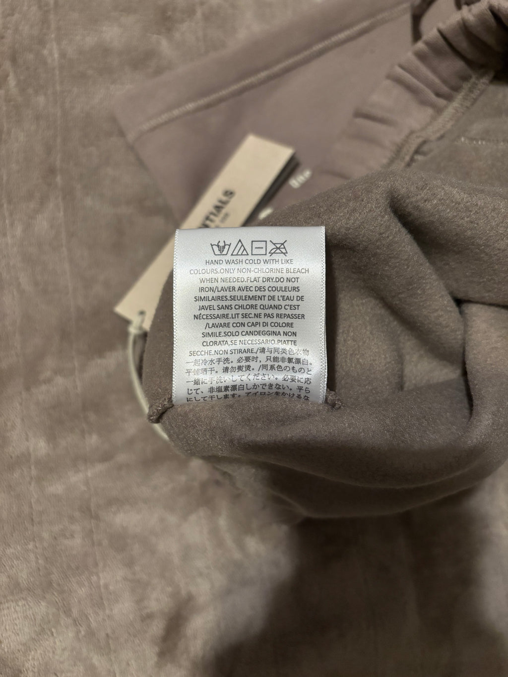 NEW Fear of God Essentials Desert Taupe Shorts Size Large