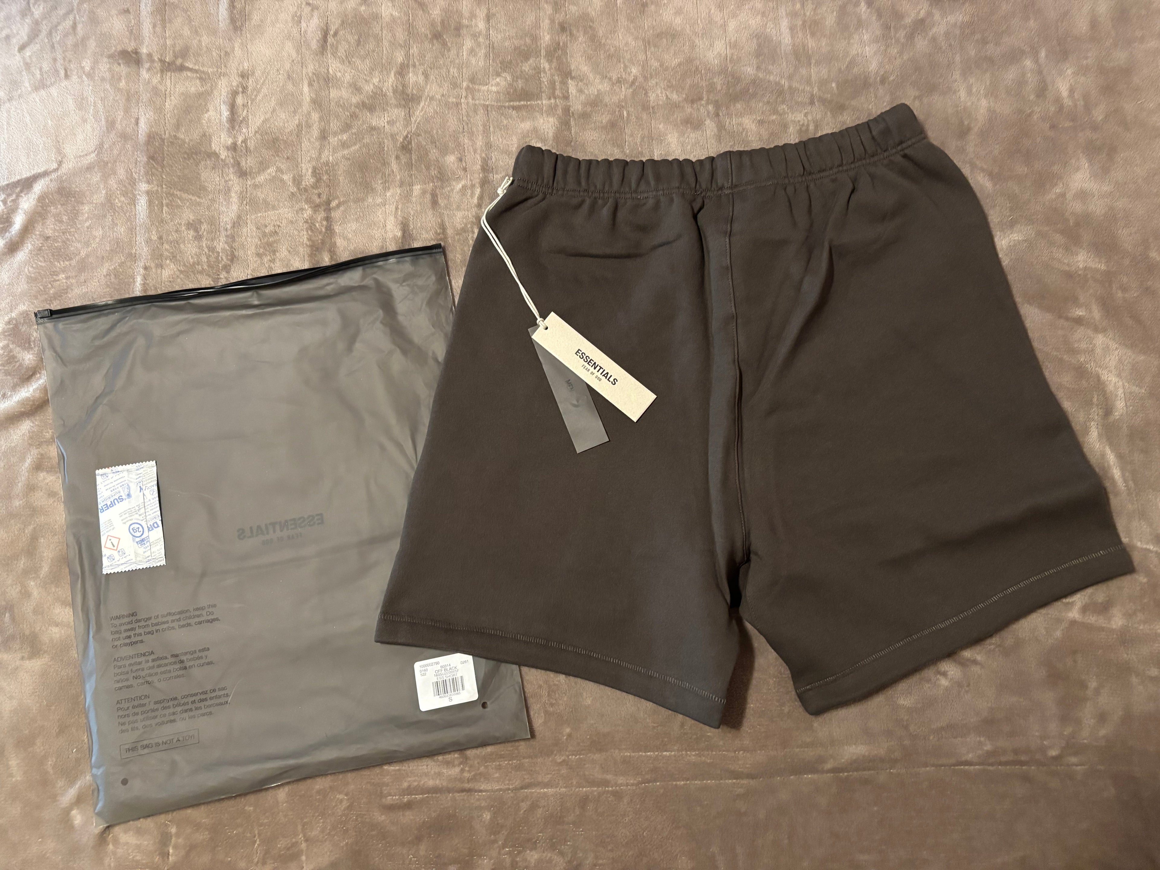 NEW Fear of God Essentials Off Black Shorts Size Small
