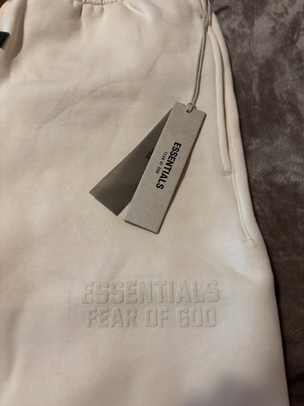 NEW Fear of God Essentials Eggshell Shorts Size Medium