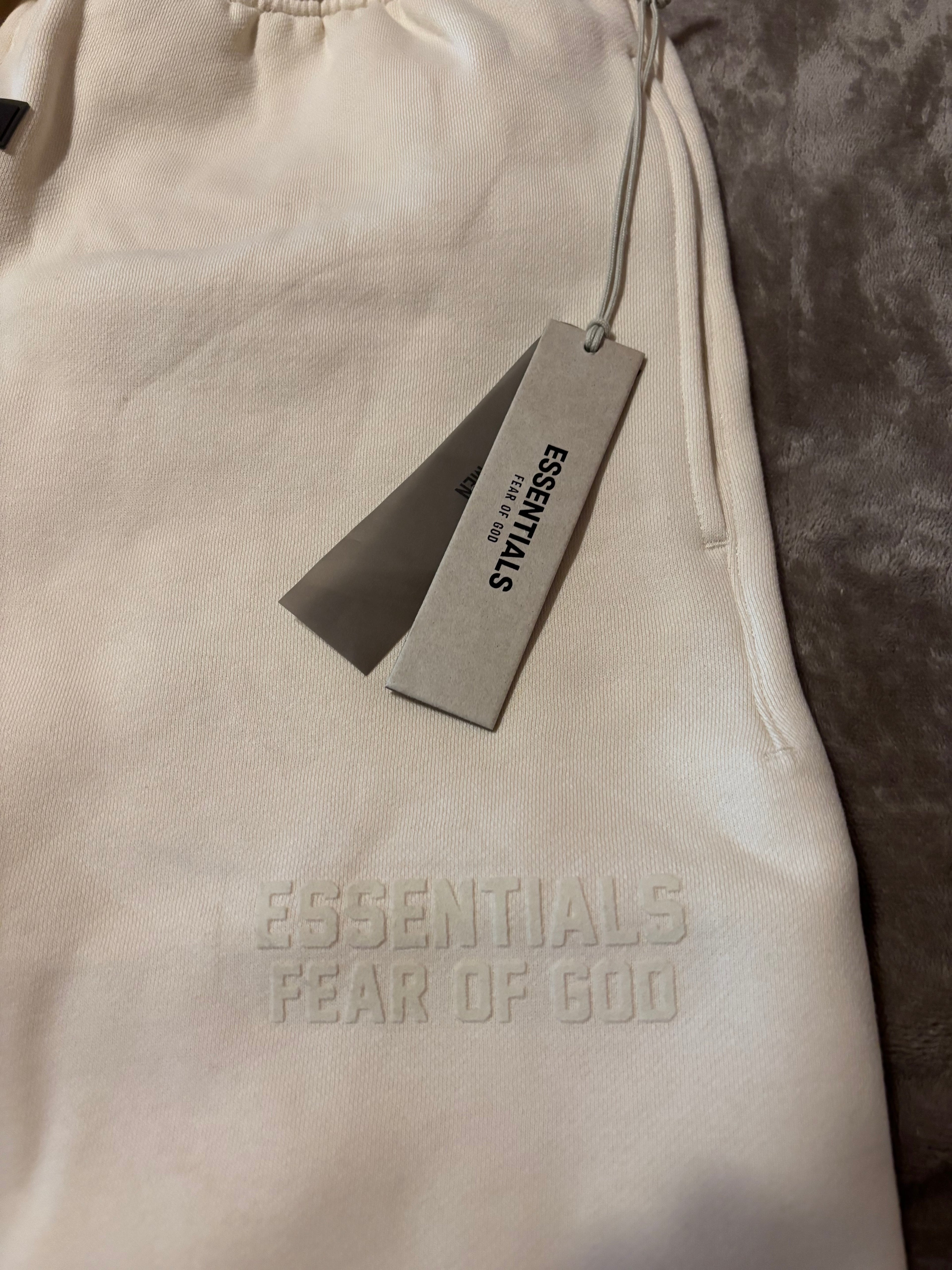 NEW Fear of God Essentials Eggshell Shorts Size Medium