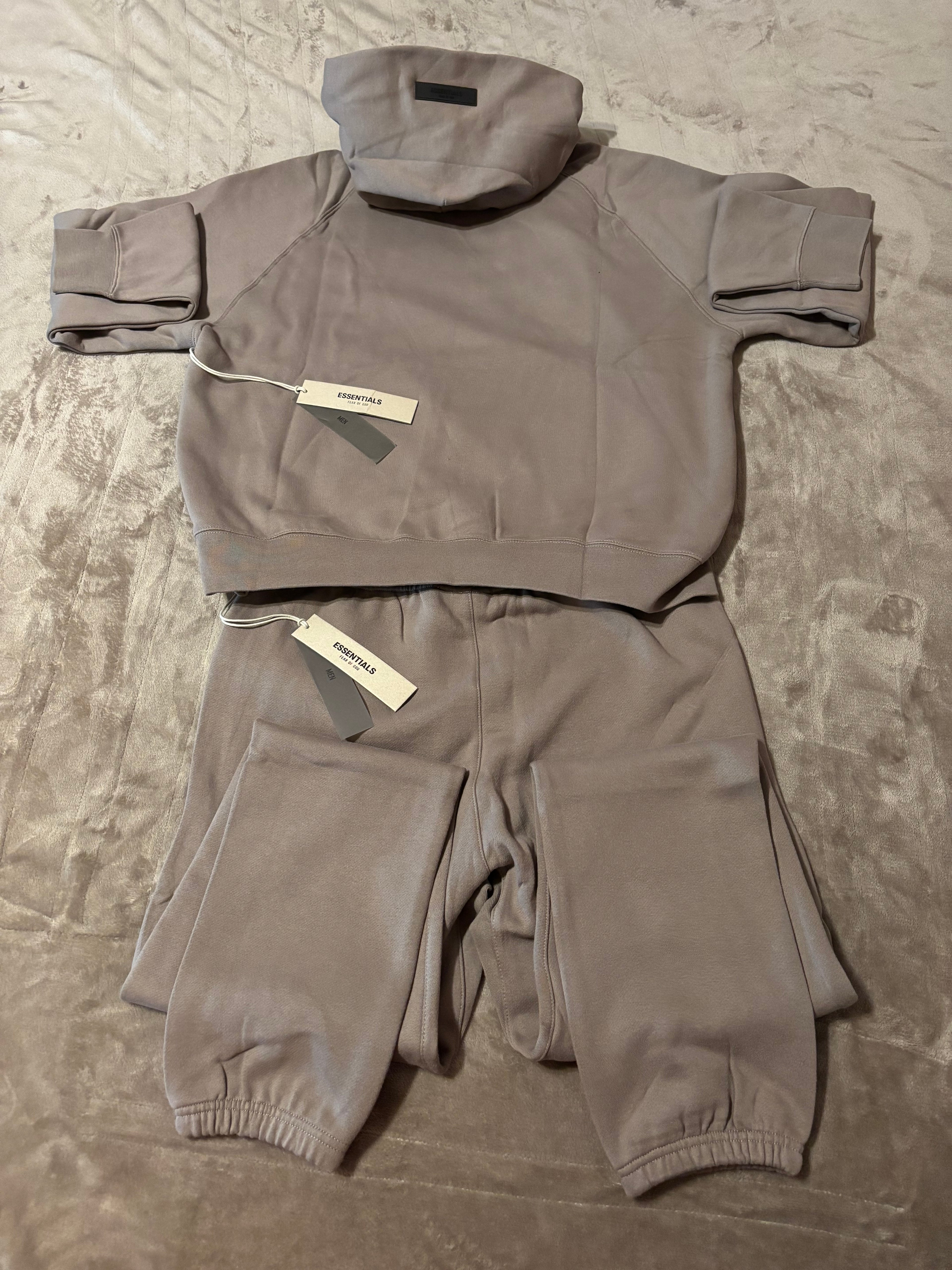 NEW Fear of God Essentials Desert Taupe Cuffed Bundle Size M-L 100% Authentic✅