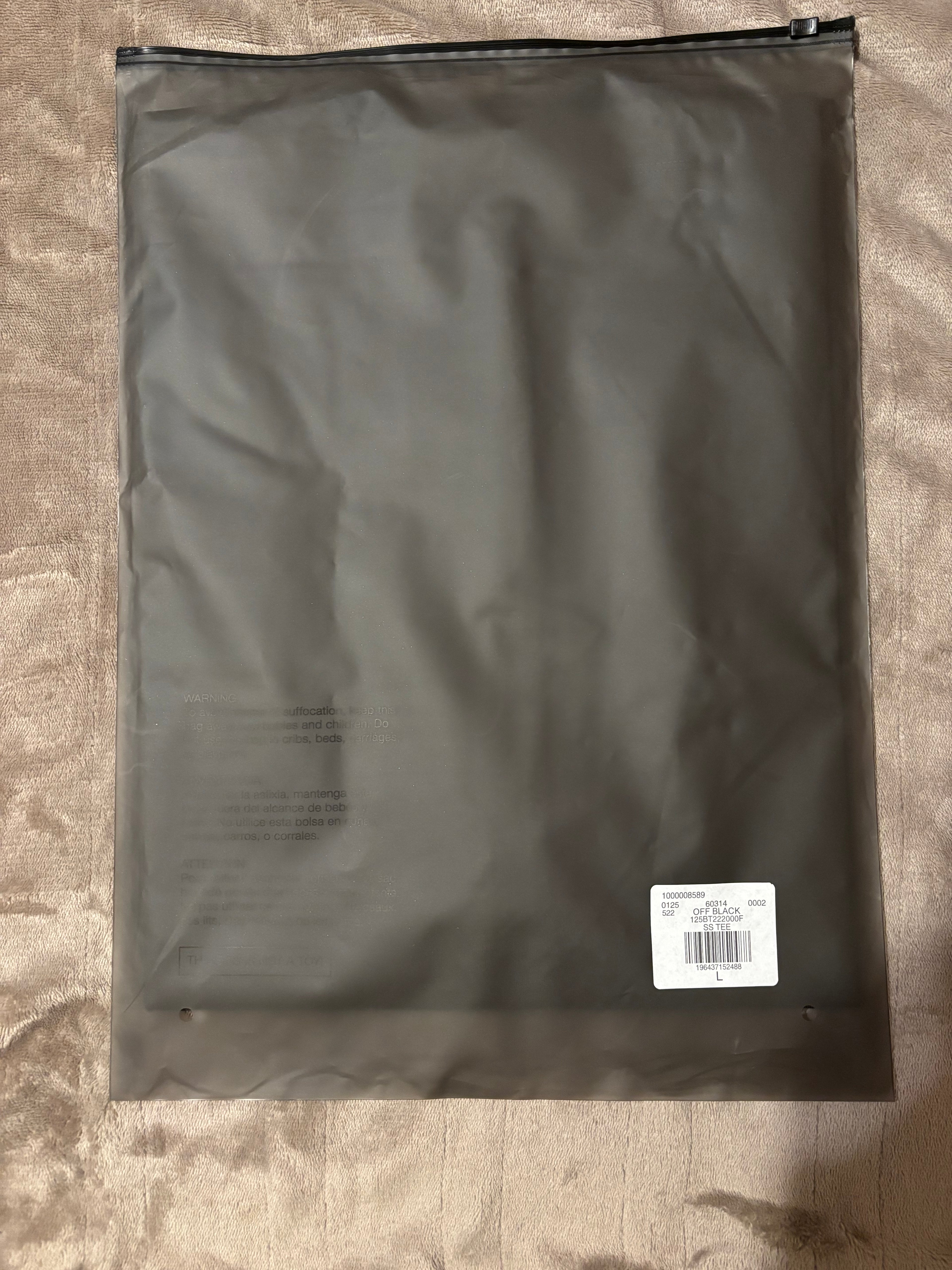 NEW Fear of God Essentials Off Black T-Shirt Size Large
