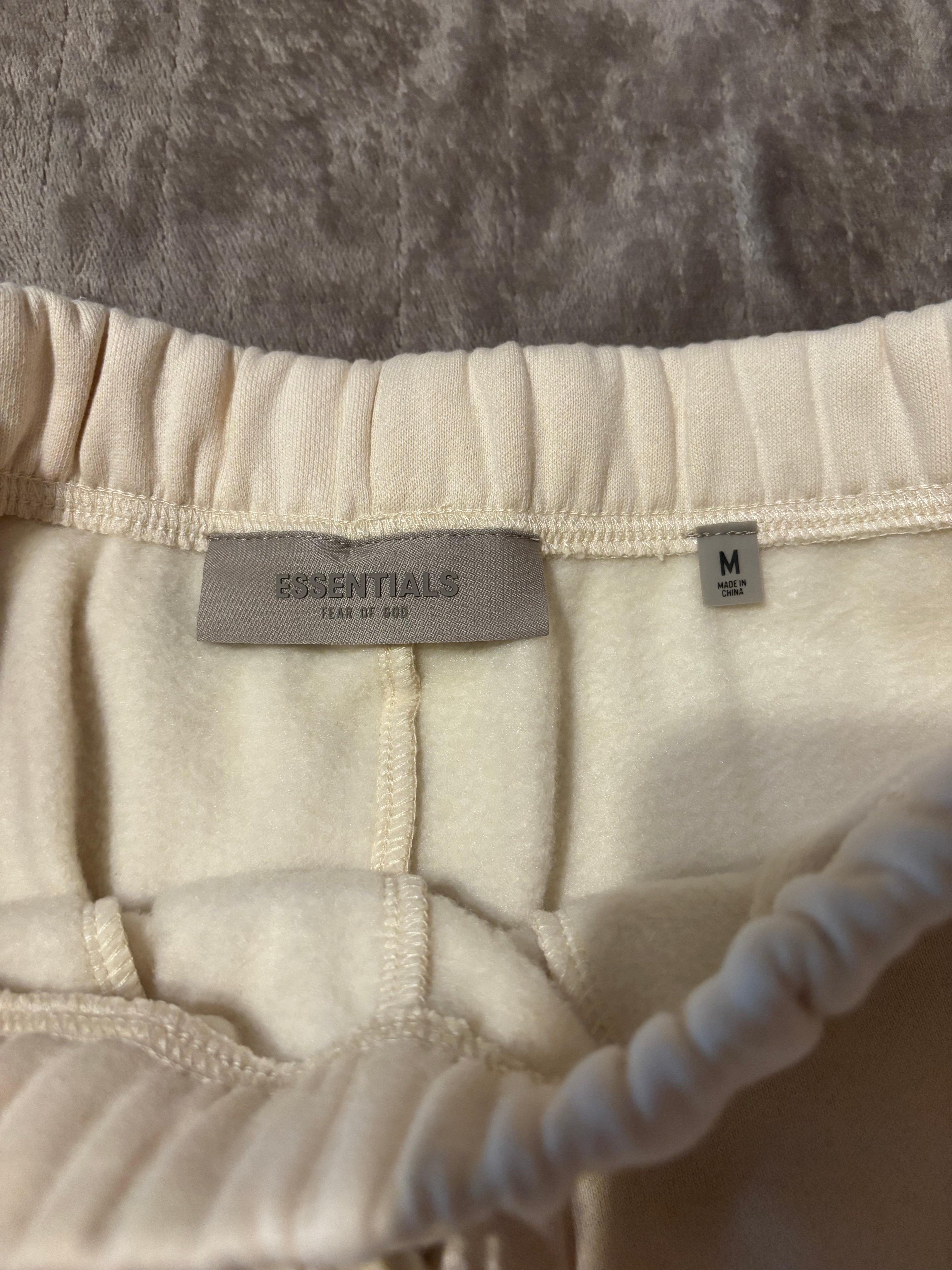 NEW Fear of God Essentials Eggshell Shorts Size Medium