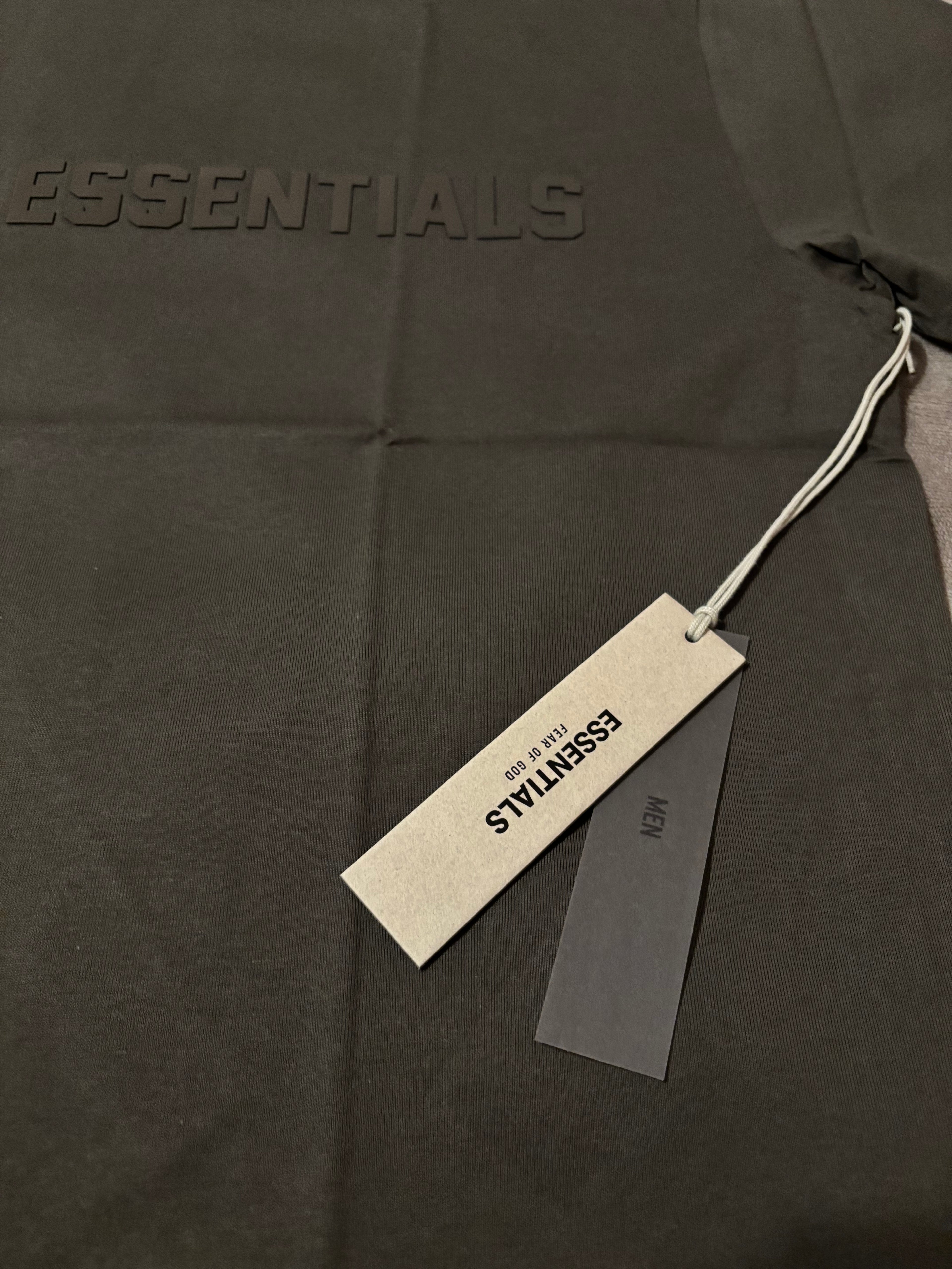 NEW Fear of God Essentials Off Black T-Shirt Size Large