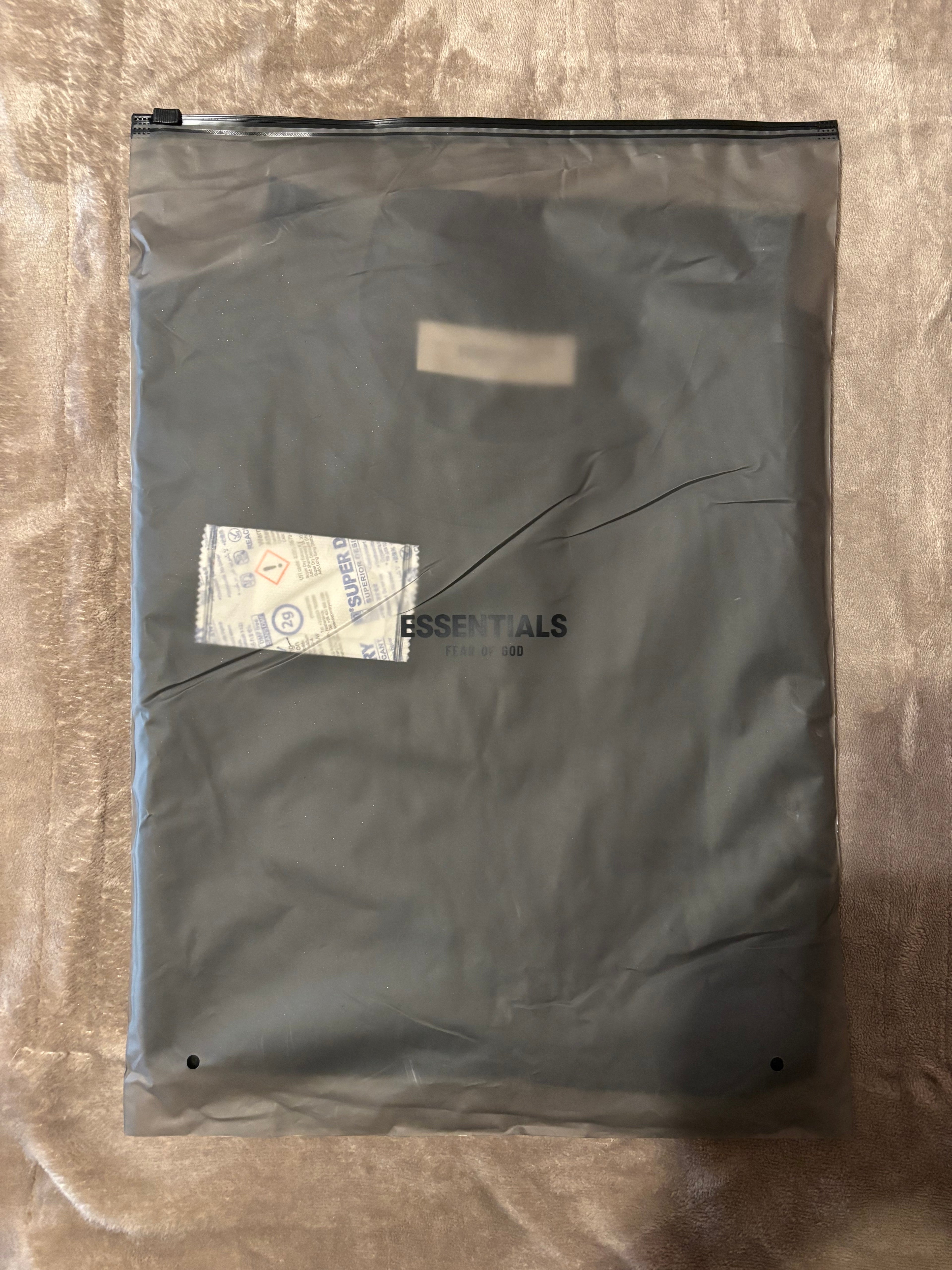 NEW Fear of God Essentials Black T-Shirt Size XS-M 100% Authentic✅