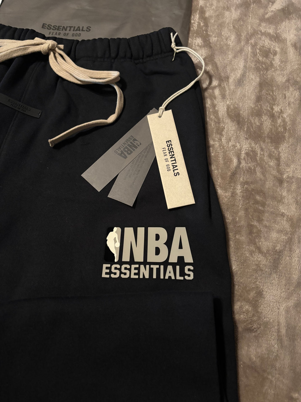 NEW NBA Fear of God Essentials Relaxed Black Sweatpants Size S-XL