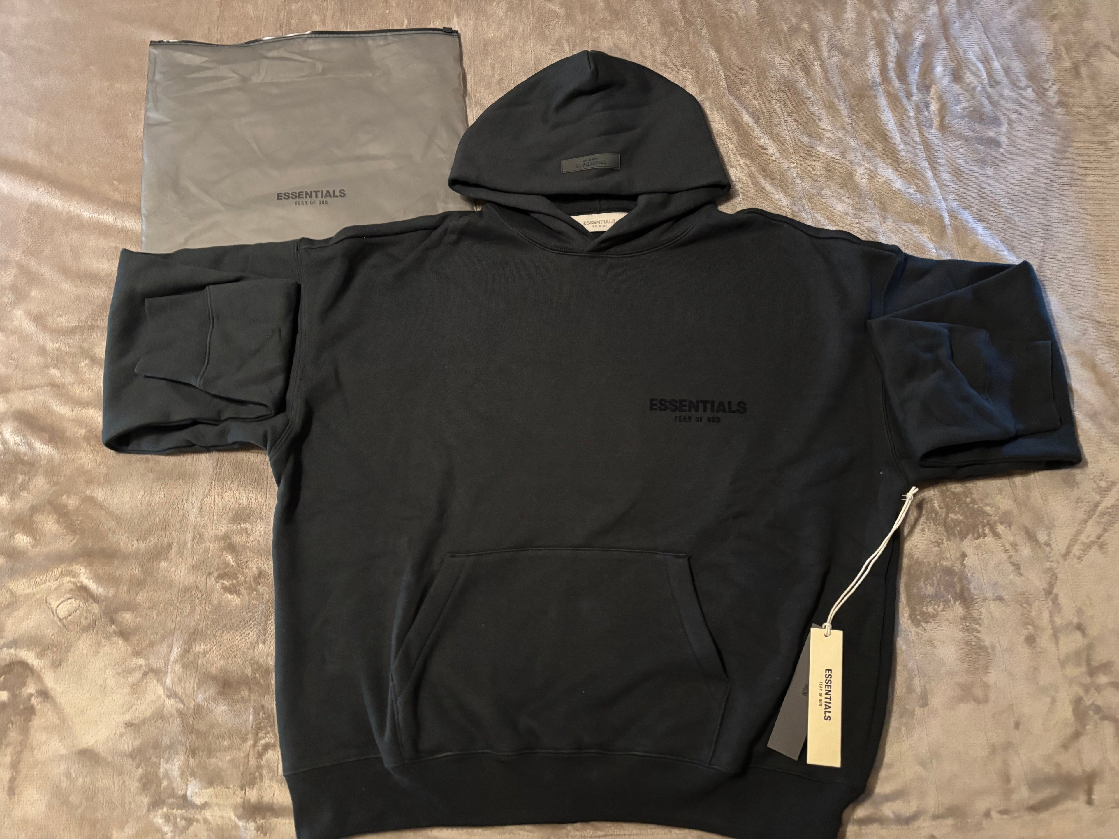 NEW Fear of God Essentials Black Hoodie Size Large 100% Authentic✅